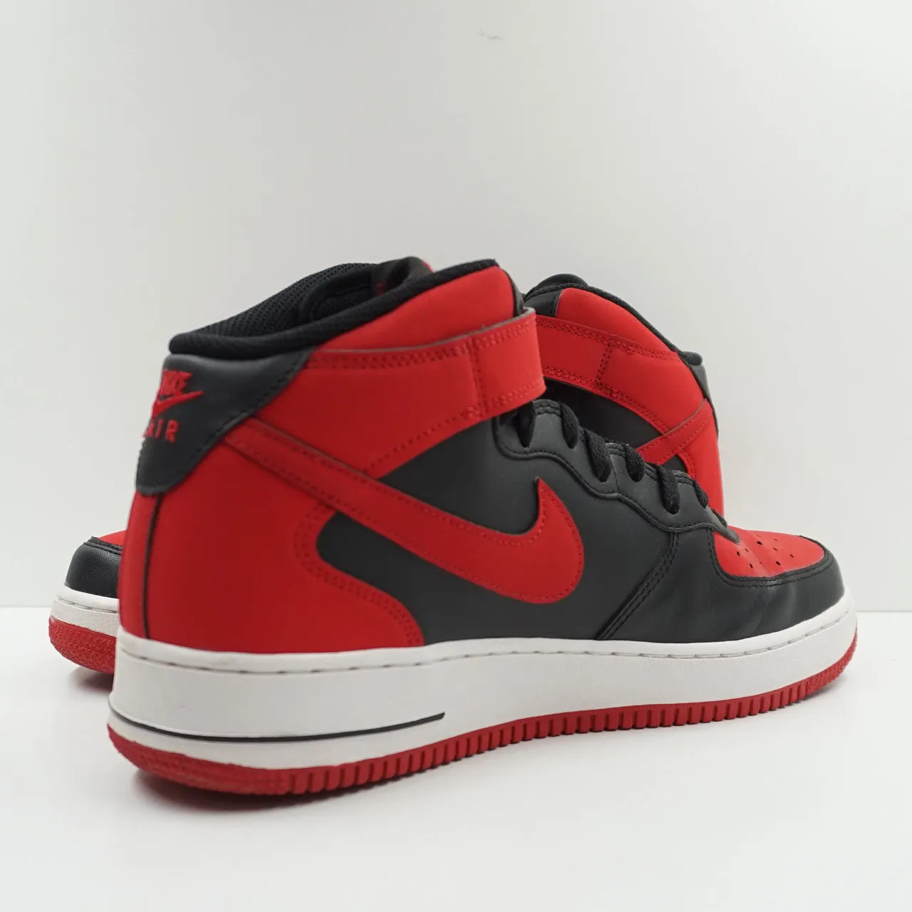 Nike Air Force 1 Mid Bred