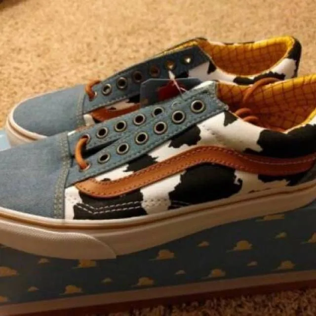 Vans Old Skool x Toy Story Woody Cowboy Denim Disney Cow...